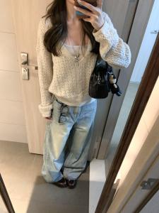 Early Autumn V-Neck Korean Style Cashmere Hollow Knitted Top Womens Autumn Twist Flower Knitted Cover-Up/ Strap Two-Piece Set