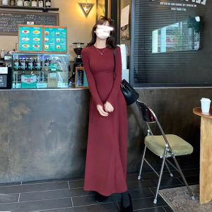 ชุดเดรสยาวทรงเข้ารูปสีแดงคอตั้งแขนยาวผ้าฝ้ายฟอกสำหรับผู้หญิงในฤดูใบไม้ร่วงและฤดูหนาวสไตล์เกาหลี