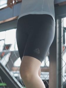 AONIJIE FW5149 Women Sports Quick Drying Compression Shorts With Multiple Pockets For Running Gym Cycling