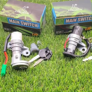 สวิทย์กุญแจชุดใหญ่ SMASH /SMASH (2012) มีให้ครบชุดพร้อมดอกกุญแจ สินค้าพร้อมจัดส่ง