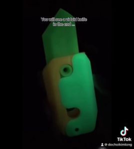 Dao vô tri củ cà rốt trọng lực 3D hấp thụ ánh sáng phát sáng độc đáo đồ chơi giúp giải tỏa căng thẳng