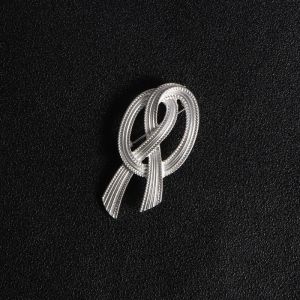 เข็มกลัดรูปดอกไม้แบบย้อนยุคสไตล์ตะวันตก ทองแดงผสมโลหะ เข็มกลัดสำหรับผู้หญิง เครื่องประดับแฟชั่น ขนาดใหญ่ สำหรับเสื้อโค้ท