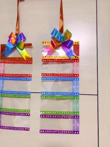 พวงมาลัยเงินใส่ธนบัตร 10ซอง(ข้างล่ะ5ซอง) มาลัยปัจฉิม งานรับปริญญา งานวันเกิด คล้องคอนักร้อง ลิเก ใส่ได้ทุกแบงค์