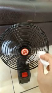 Quạt lồng sắt dùng pin  quạt tích điện chân pin phổ thông  chạy liên tục 8 đến 12 tiếng