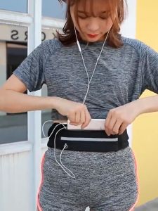 Sports Waist Bag Running Pouch Reflective Waist Bag Multifunctional Waist Belts Bag Chest Bag Waterproof Fanny Pack Money Phone Waist Pack Jogging Belt Bag With Reflective Strip for Workouts Sports Outdoor