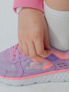 Skechers สเก็ตเชอร์ส รองเท้า เด็กผู้หญิง GOrun 400 Shoes - 81358L-LVPK