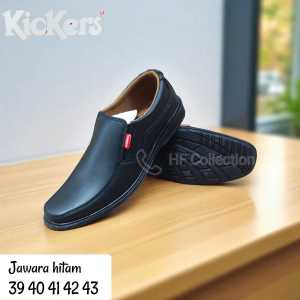 Sepatu Fantofel pria bahan sintetis merk kickers size 39-43