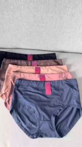 ESUNA กางเกงในผู้หญิง ขนาดบวก สวมใส่สบาย ผ้านุ่มเรียบ กางเกงชั้นในไร้รอยต่อ ระบายอากาศได้ดี ไม่อับชื้น