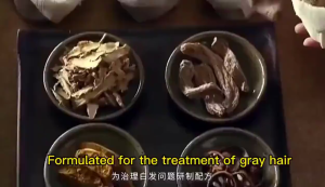 Black hair shampoo Herbal essence shampoo Anti-dandruff and anti-itch nourishing white hair shampoo 300ml Polygonum multiflorum Natural White Hair To Black Herbal ingredient