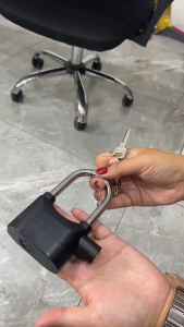 กุญแจเสียงไซเรน มีทั้งคอสั้น-คอยาว กันขโมย ล็อคบ้าน โกดังเก็บของ รถยนต์ รถมอเตอร์ไซค์ ปั้มน้ำ ดังสูงสุดถึง 110 dB แข็งแรง ทนทาน