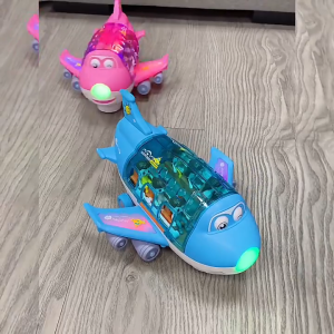 Childrens Electric toy 360 Rotating Plane With Three Dummy Models Music toy withCool Light