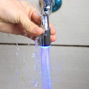 1-4PCS Change Automatically 7-Color LED Faucet Head Glow Water Saving Stream Light Faucet Aerator Tap Nozzle for Kitchen Bath