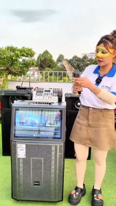 Loa Kéo Karaoke Có Màn Hình MTMAX T73s  Công Suất Thực Lên Đến 500w  Có Màn Hình Cảm Ứng Màn Hình Kích Thước 21 Inch Kèm 2 Micro UHF