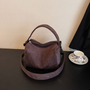 กระเป๋าสะพายข้างผ้ากำมะหยี่ขนาดใหญ่สำหรับผู้หญิง กระเป๋าสะพายข้างแบบสะพายข้างแบบลำลองสำหรับเดินทาง กระเป๋าถือแบบพิมพ์ลายหมี