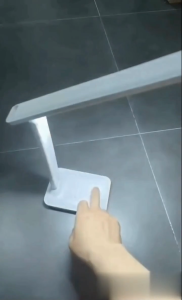 Lampu Meja Belajar LED Rechargeble Touch 3 Warna Adjustable Eye Protection Lampu Malam Portable Lipat D06