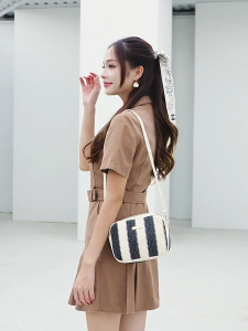 1982 ( READY STOCK ) PU SLING BAG EU FASHION HOUSE