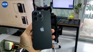 Dán skin đen nhám lưng viền rời dành cho ihone 12 đến 15 pro max bảo vệ máy chống trầy xước và làm đẹp tạo thêm diện mới