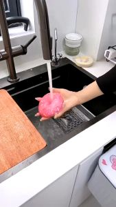 Miếng bọt biển rửa chén hình hoạt họa đáng yêu rửa bát cute kèm cốc hút treo tường-NIEVE