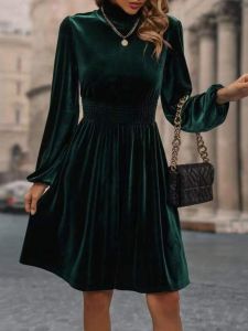 Fall and Winter Womens Clothing Fashion Retro Black Swan Turtleneck Waist-Controlled Slimming Long Sleeve Dress Gold Velvet A- line Skirt