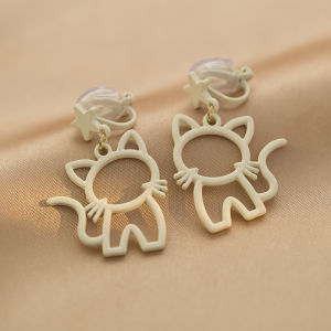 Sweet Cute Star White Cat Ear Cuff No Piercing Required Fashionable Simple Mosquito Coil Tray Ear Clip for Women Alloy/Dipped Silver/Dipped Gold