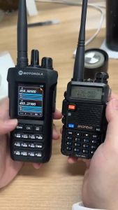HT radio Motorola Walkie Talkie R8 Tx 20W 4 frequency bands U/V Jarak jauh 25KM Murah Terbaik Outdoor hotel Sekolah