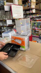 กล่องเบนโตะ กล่องข้าวพลาสติก กล่องอาหารพลาสติก 3ช่อง 1050 ml. ฐานดำ TB-800-3 แพคละ 25 ชุดพร้อมฝา ยี่ห้อNEXTECH