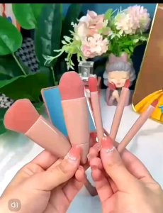 5Pcs Mini Makeup Brush Set Soft Fur Beauty Highlighter Foundation Concealer Eyeshadow Beauty Tools