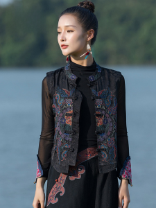 Traditional Chinese Style Womens Embroidered Jacket Vest Summer New Fashion Ethnic Floral Patterned Outerwear Female Top