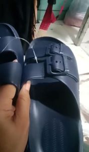 Sandal Rumah Murah Ringan & Keren: Pilihan Sendal Pria & Wanita