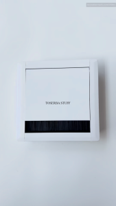 Grommet Gromet Penutup Cover Tutupan 1 Satu Outlet Lubang Kabel Stop Kontak Meja Kerja Kantor Ukuran 12x12cm Warna Putih Bahan Aluminium