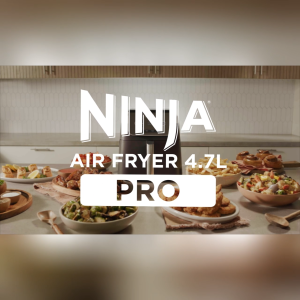 Ninja Air Fryer Pro 4.7L AIRCRISP Technology 4 programmable settings Air Fry Roast Re-heat Dehydrate Non-stick cooking Crisper Plate Chef-Inspired Recipe Book AF141
