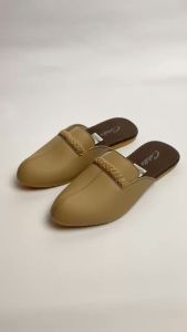 WINTERCOLLECT SANDAL SEPATU WANITA CORLIS TUTONG BUSTONG KARET KULIT MOTIF RANTAI WARNA CREAM