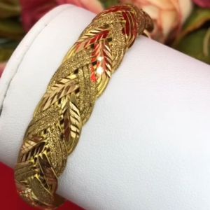 กำไลซีทองเหลืองโบราณ ลายเปียเงาสลับจิก ฟรีไซส์ งานดิบ ไม่ชุบทอง ใส่ในชีวิตประจำวันได้