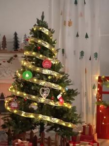 5/10M LED Christmas Tree Ribbon Lights Christmas Tree Light Christmas Copper Wire Ribbon Bows Lights Decorations For Xmas Tree Christmas Decorations For Happy New Year