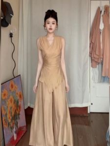 Plus Size Fat Sister Retro Lightly Mature V-neck Sleeveless Tops Womens Summer New Arrival High Waist Loose Pants Two-piece Set Suit