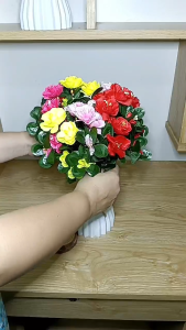 Combo 4 cành hoa đõ quyên tặng bình nhựa VI175 ( hoa lụacành cao 32cm) hoa giả trang trí