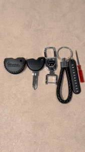 For Vespa sprint GTS300 946 LX 150 Enrico Piaggio 125 150 Fly RA1 3vte Gts 200 Remote Key Leather Case Cover Keychain