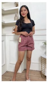 Celana Pendek Wanita Amanda Shortpant: Pilihan Modis dan Nyaman