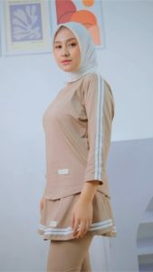 Setelan Baju Olahraga Wanita: Rok Legging Atlana & Set Olahraga Senam