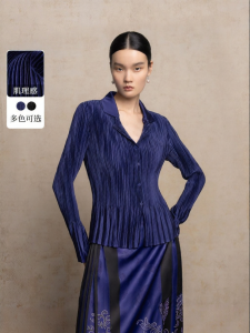 Retro Elegant 3D Pleat Blouse
