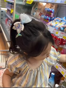 Dây Buộc Tóc Nơ Lưới Sequin Đuôi Tiên Cá Cho Bé Gái – Phong Cách Công Chúa Xuân Hè 2025 CT20