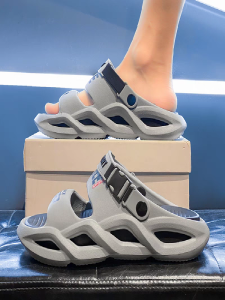 Mens Summer Thick Bottom Sandals Outdoor Wear Anti-Slip EVA Odor Resistant Beach Slippers Comfortable Casual Style Breathable Footbed