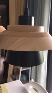 โคมไฟแขวนเพดานดีไซน์ไม้เนื้อแข็งสไตล์นอร์ดิก ปรับความสูงได้ โคมไฟแขวนตกแต่งสไตล์โมเดิร์นสีมาการอง สำหรับห้องนอน ห้องนั่งเล่น ห้องครัว บาร์ คาเฟ่