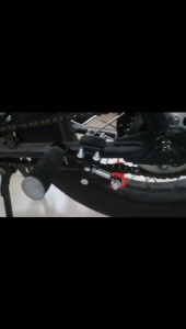 ตัวดันโซ่รถมอเตอร์ไซค์ แบบลูกกลิ้ง ใช้ได้กับรถทุกรุ่น ตัวดันโซ่ลูกกลิ้ง ตัวดันโซ่มอเตอร์ไซค์ ตัวดันโซ่จักรยานยนต์ ที่ดันโซ่(ร้านค้าไทย)