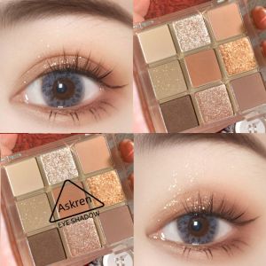 Nine-Color Palace Grid Eyeshadow Palette Pearlescent Glitter Holding Makeup Long-Lasting Shimmer Shades Beauty Tools for Women