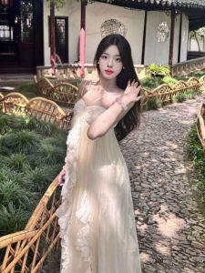 French Gentle Style Beautiful Strapless Fairy Dress Beach Vacation Beach Long Skirt Summer New Arrival Soft Pure Color Bell Sleeve Waist Cinch Beach Dress