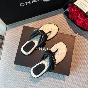 French Fairy Evening Breeze Flat Bottom Thong Slippers Women Summer Outdoor Wear New 2025 Small Fragrance Cool Slippers