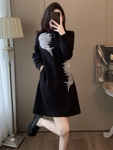 SUYE | Retro Embroidered Cheongsam Dress