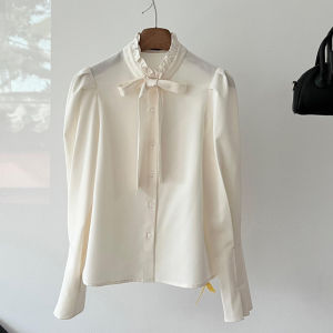 เสื้อเชิ้ตผู้หญิงสไตล์ฝรั่งเศสสีขาวน้ำตาลเข้มพร้อมโบว์ผูกคอ ดีไซน์ฤดูใบไม้ผลิและฤดูใบไม้ร่วง เสื้อเชิ้ตสไตล์น้ำหอมขนาดเล็กสำหรับใส่ในบ้าน