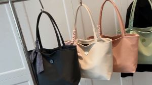 MELBAG MELBAG กระเป๋าถือแฟชั่น ผ้า Oxford กระเป๋าสะพาย กระเป๋าสะพายนักเรียน ความจุขนาดใหญ่ กระเป๋าสะพายสี่เหลี่ยม กระเป๋าสะพายข้างผู้หญิง